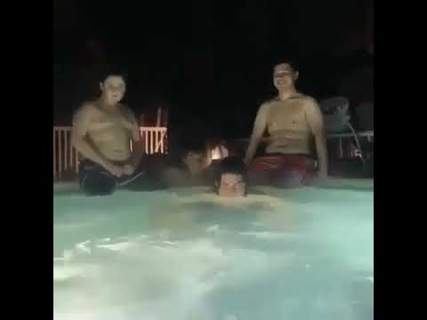 i-think-moto-moto-likes-you-hot-tub-meme