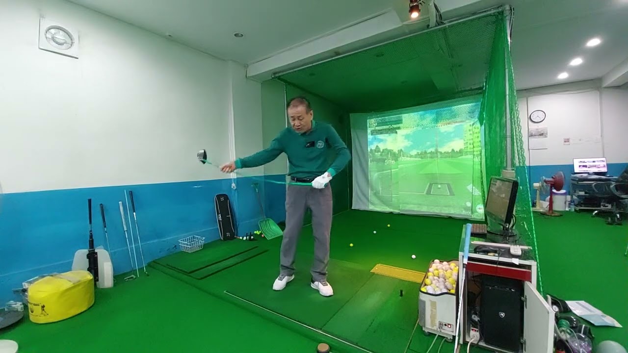 impact이 없다, ball을 맞추는 것이 없다, ball을  맞출 수가 없다, ball의 근처도 가지 않는다.