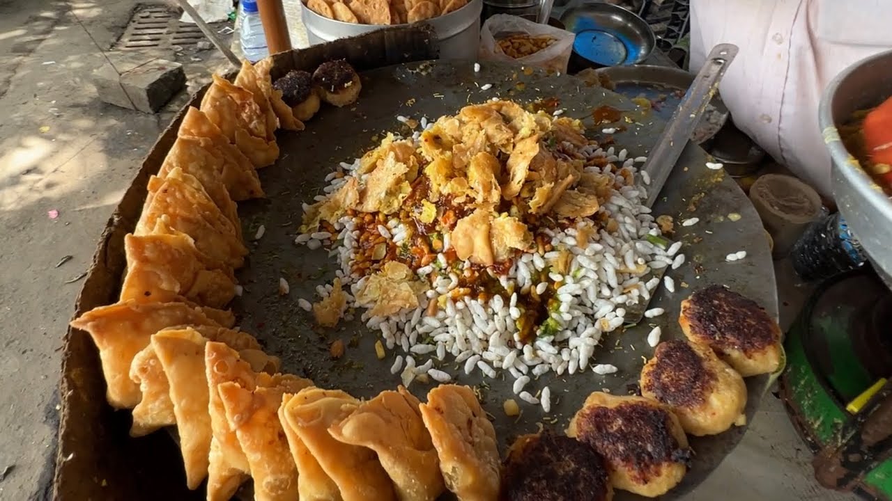 Famous Tawa Samosa Bhel of Mumbai at Opp. Lotus Petrol Pump | Mumbai Street Food