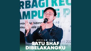 Satu Shaf DiBelakangku