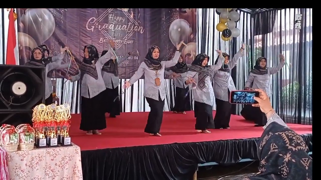 Tari Zapin Guru Guru Duser