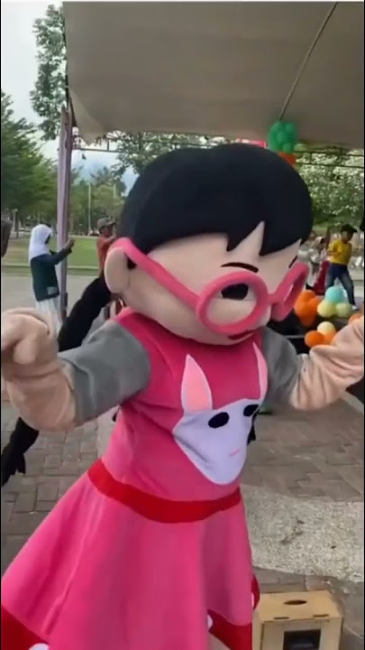 badut doraemon lucu