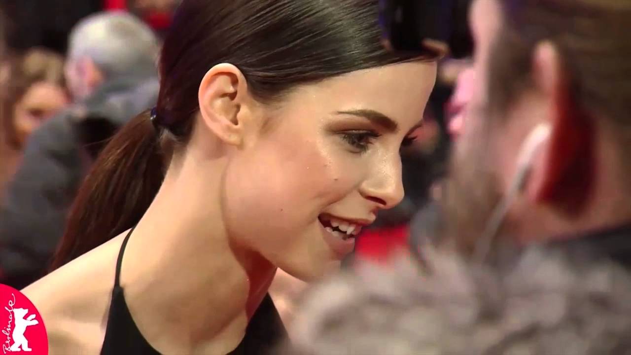 Lena Meyer-Landrut auf dem roten Teppich der 66.Berlinale in Berlin
