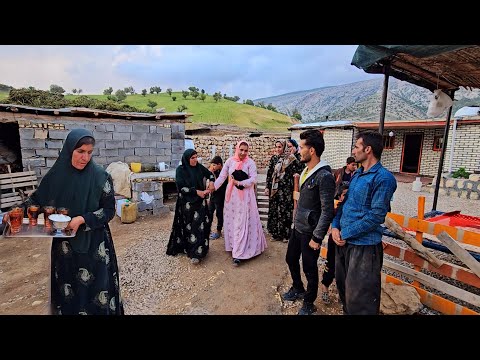 Peren family.  Zainab came to the village to see her family #vilagevlogs