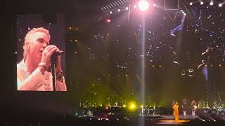 Robbie Williams - Feel O2 Arena Prague