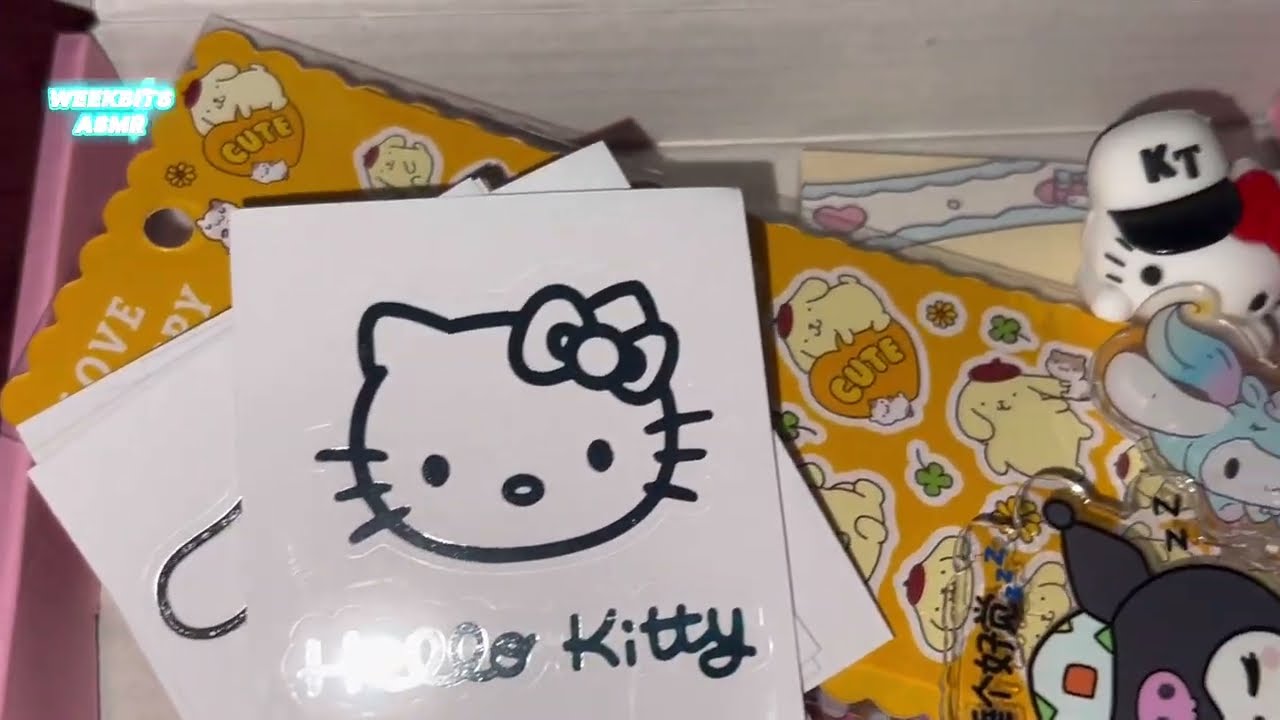 ASMR OPENING MYSTERY HELLO KITTY BOX SET 