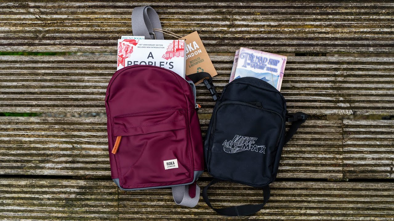 The Roka London Willesden Sustainable Scooter bag is the crossbody bag you've been looking for. With an organisational panel inside and a front zip pocket on the outside you'll have everything you