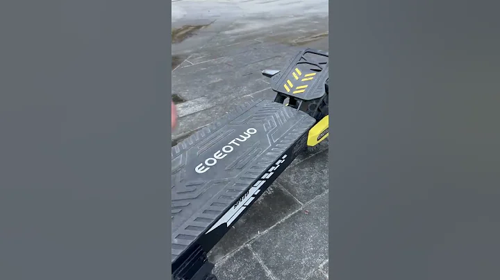 THIS E-Scooter Hits 40MPH!? 2400W DUAL MOTOR Beast (2025 Review) - 43-Mile Range & Off-Road Build