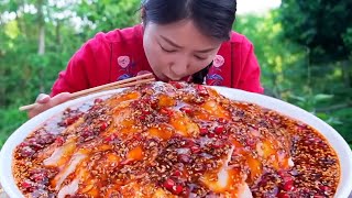 小雨拌個蒜泥白肉吃，配上鮮黃瓜絲，清爽解膩好下飯！ 【市民朱小雨】