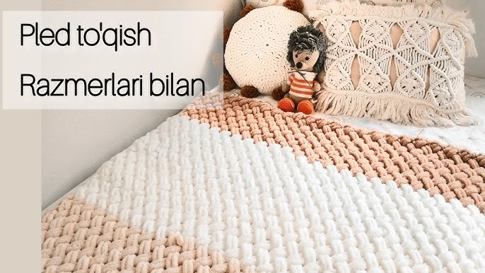 U koradi va u porno filmni ochirib tashlaydi Yosh mushuk striptiz