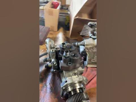 Change dd15 fuel pump - YouTube