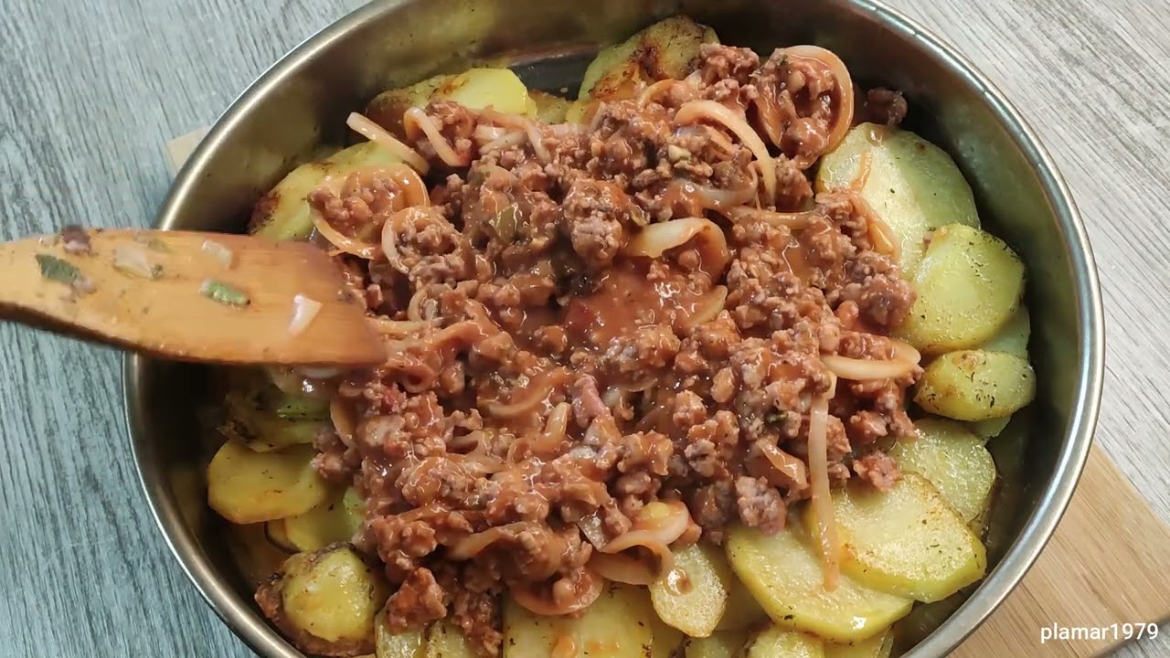 Картофи със кайма
