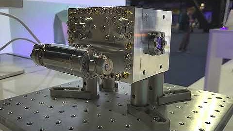 Quantum Computers Based on Ultracold Ytterbium Ion Chains