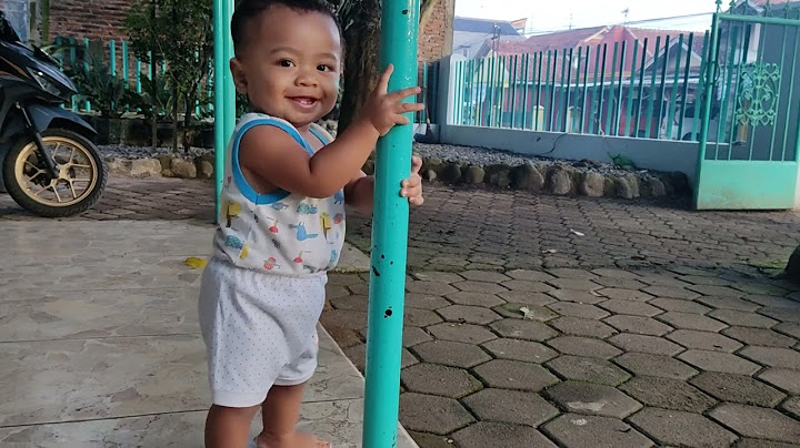 Seorang anak berdiri tegak 1 meter di depan cermin datar maka jarak anak terhadap bayangannya adalah