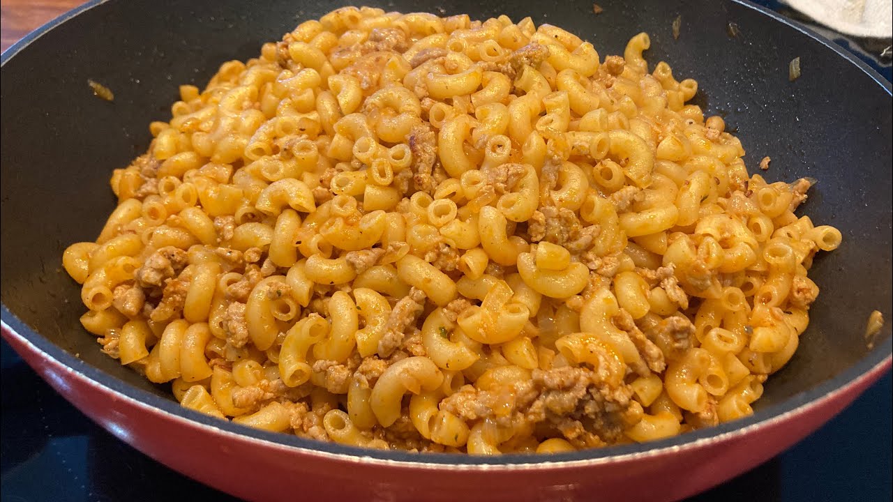Как приготовить макароны по-флотски. Нужна только сковородка. - YouTube