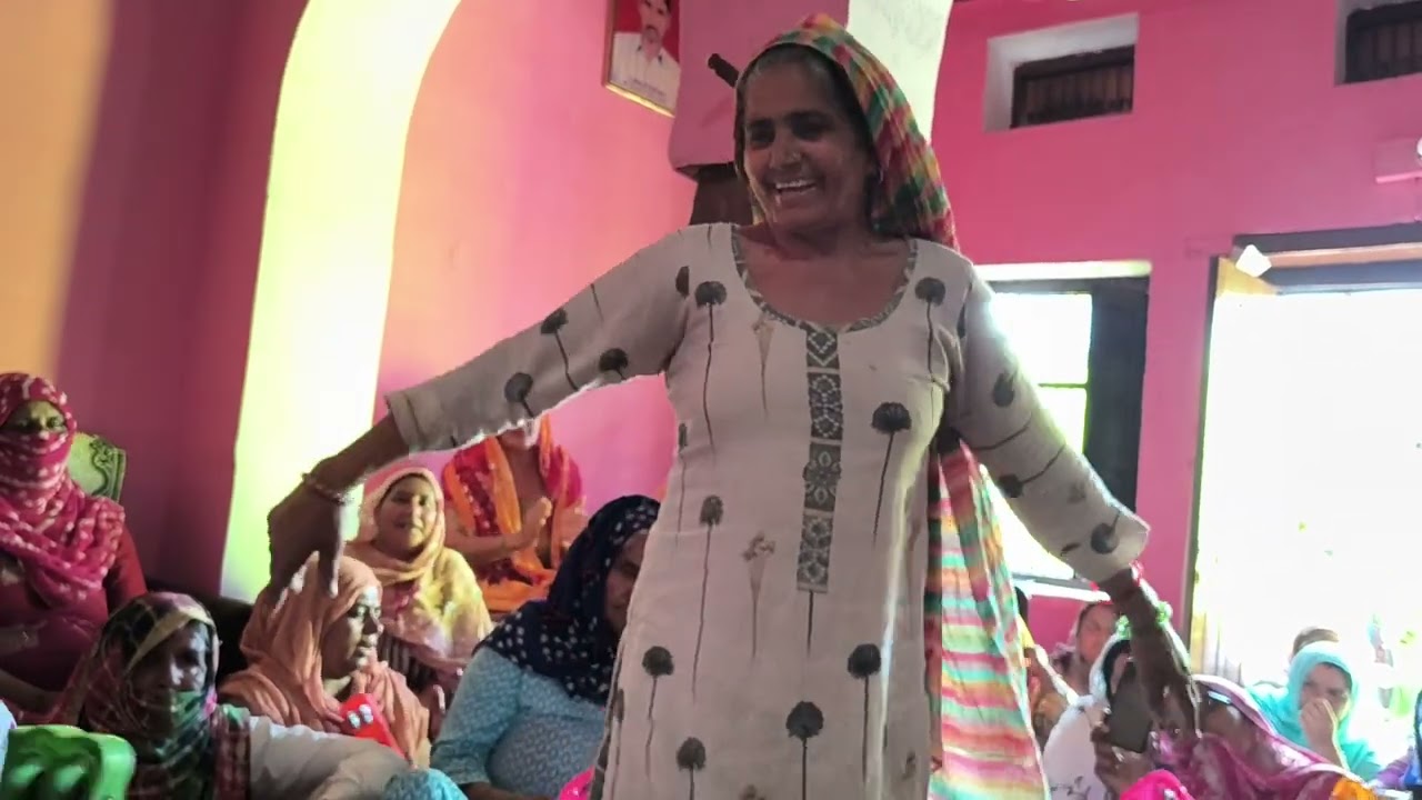 #बालाजी #भजन 💯 एक भुगतनी बालाजी की 👍 पूजा करने चाल पड़ी #sunita chahar ke bhajan lick 🙏🙏