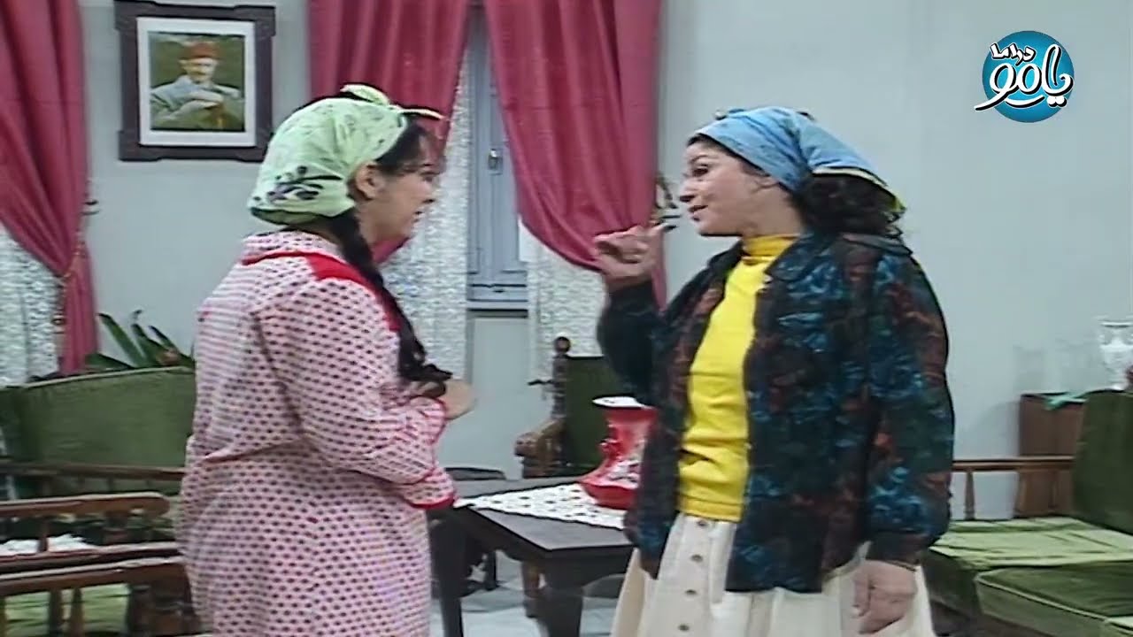 🤣 ابنك اللي نفسك يساعدك بالسفرة… بس بيزيد الشغل عليك 😆🥴