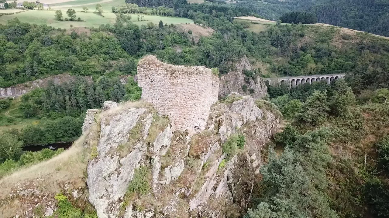 Gorges Sauvages de l'Allier - Château et église castrale de Vabres (Alleyras) (Haute-Loire)