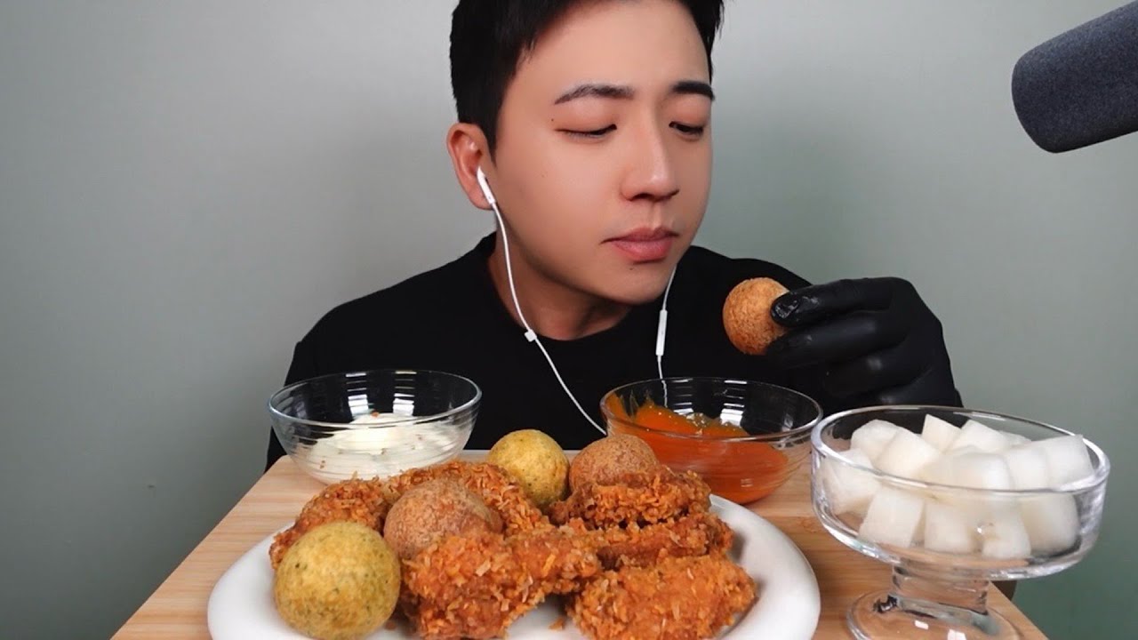 SUB) BHC 신메뉴 카이막치즈볼과 콰삭킹 먹방🍗 | Chicken & Cheese Balls Mukbang ASMR