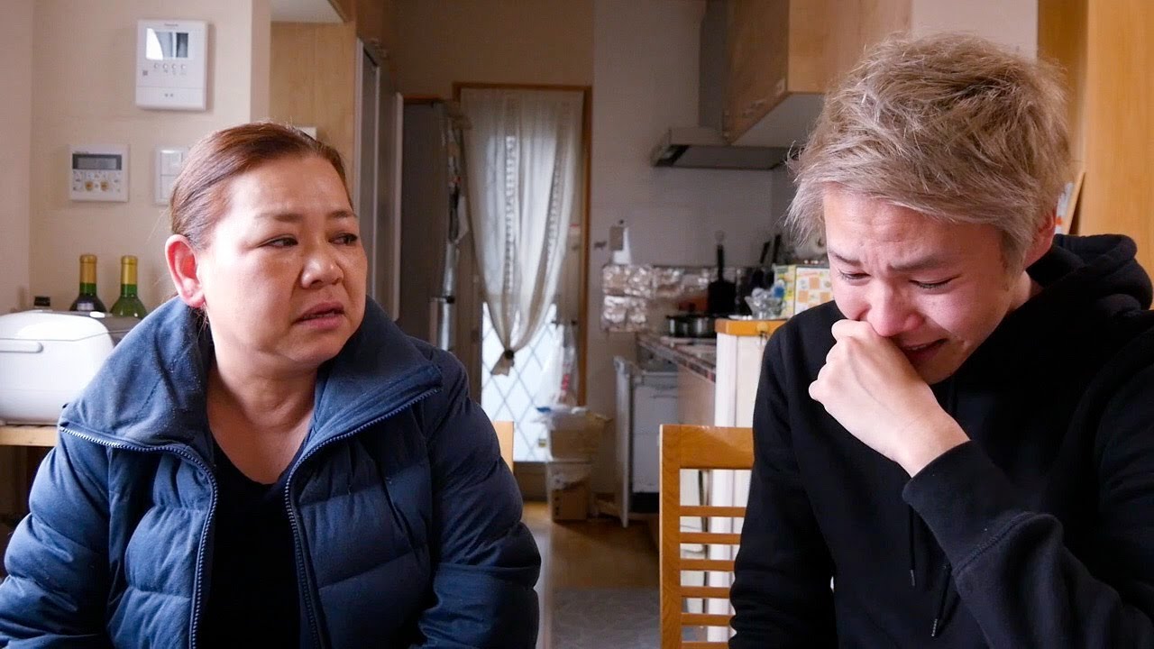 Выходит к моей маме | Так отреагировала моя мама 【японский гей-мальчик】