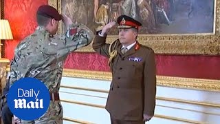 Para Lance Corporal Joshua Leakey is awarded the Victoria Cross - Daily Mail