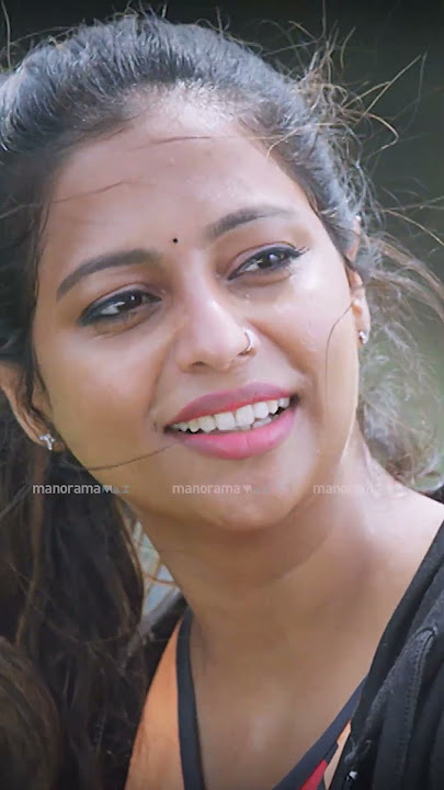 ഇത് ആരാ ബ്രദർ ആണോ..? | manoramaMAX | Movie: Jomonte Suvishesham