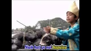 Revo ramon,,,dgn lagunya sapantun biduak ketek...