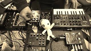 Arturia Microbrute meets Lysergic Emotions Module from Mastro Valvola