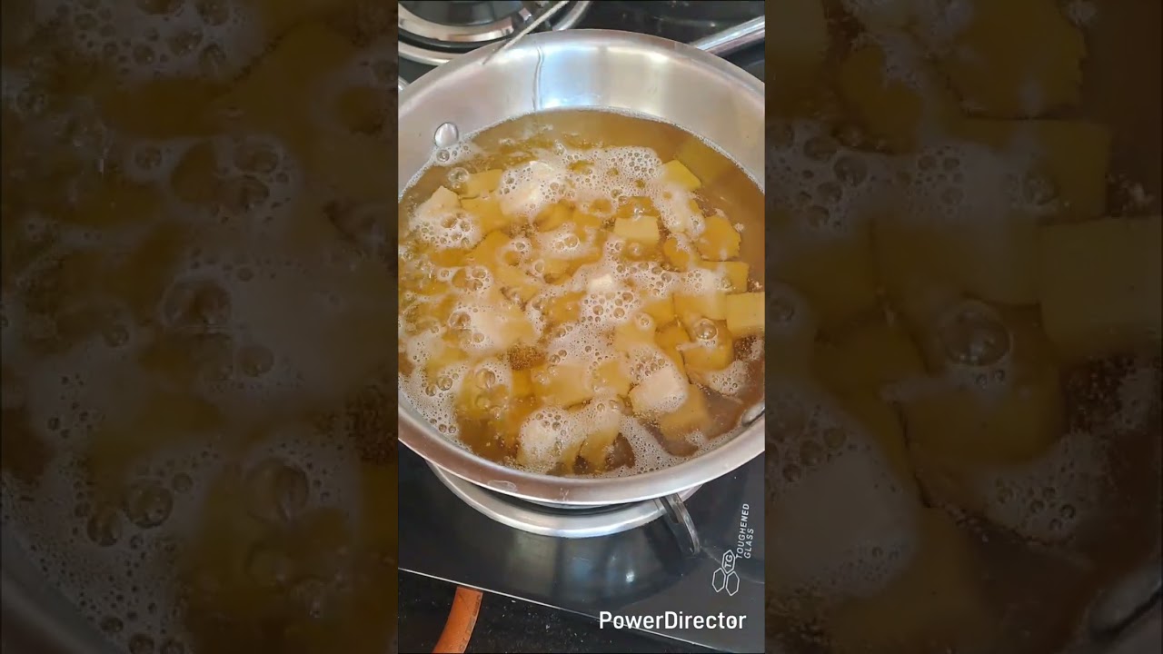 Shakkarpara | होली में बनाए मुहं मे घुल जाने वाले शक्करपारे 