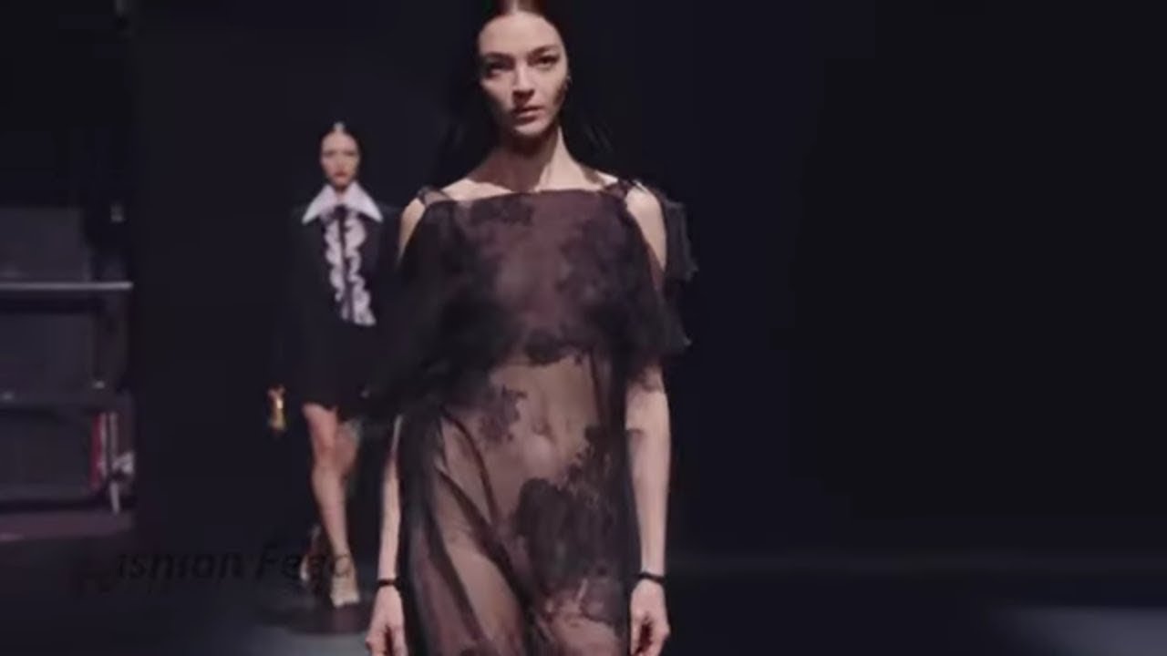 Valentino | Fall/Winter 2021/22 | Milan Fashion Week