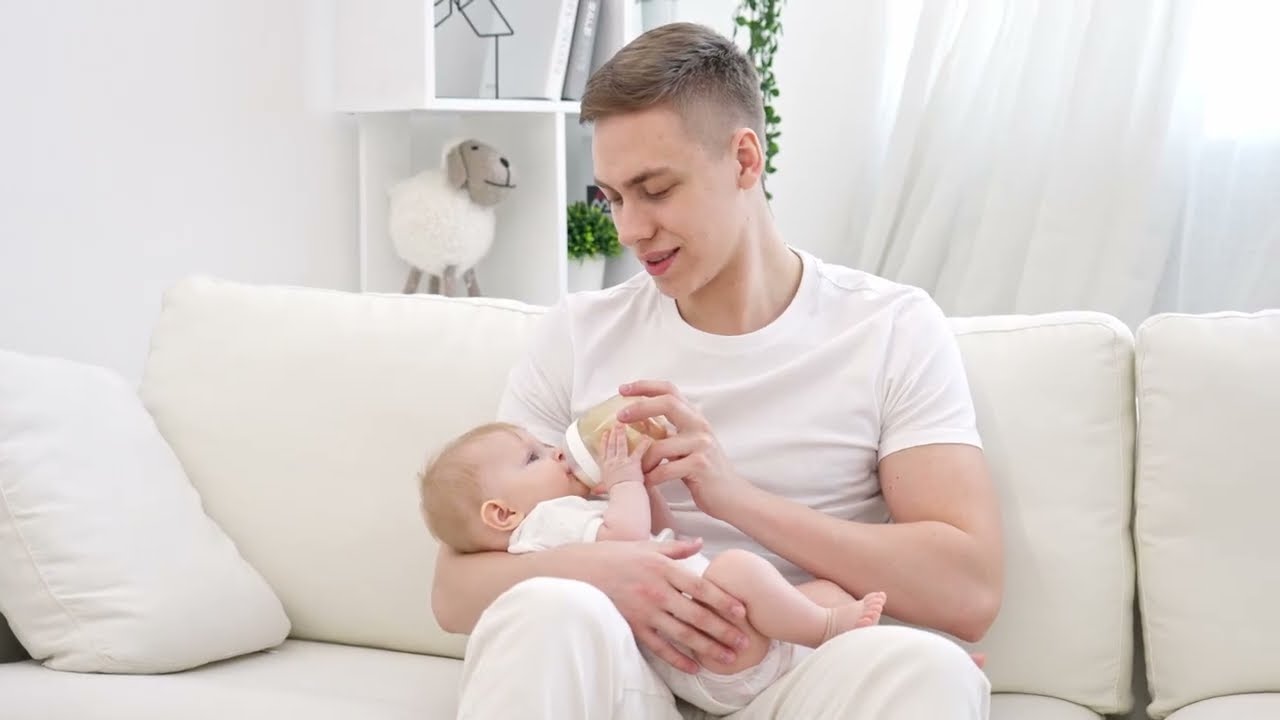 Антиколиковые бутылочки Mombella