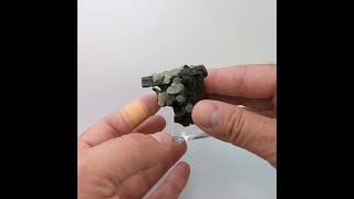 Vidéo: Epidote, prehnite, Kayes, Mali, 75 grammes