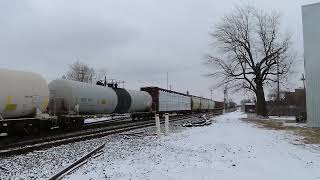 CSX Q331 With a decent 6 engine power move.