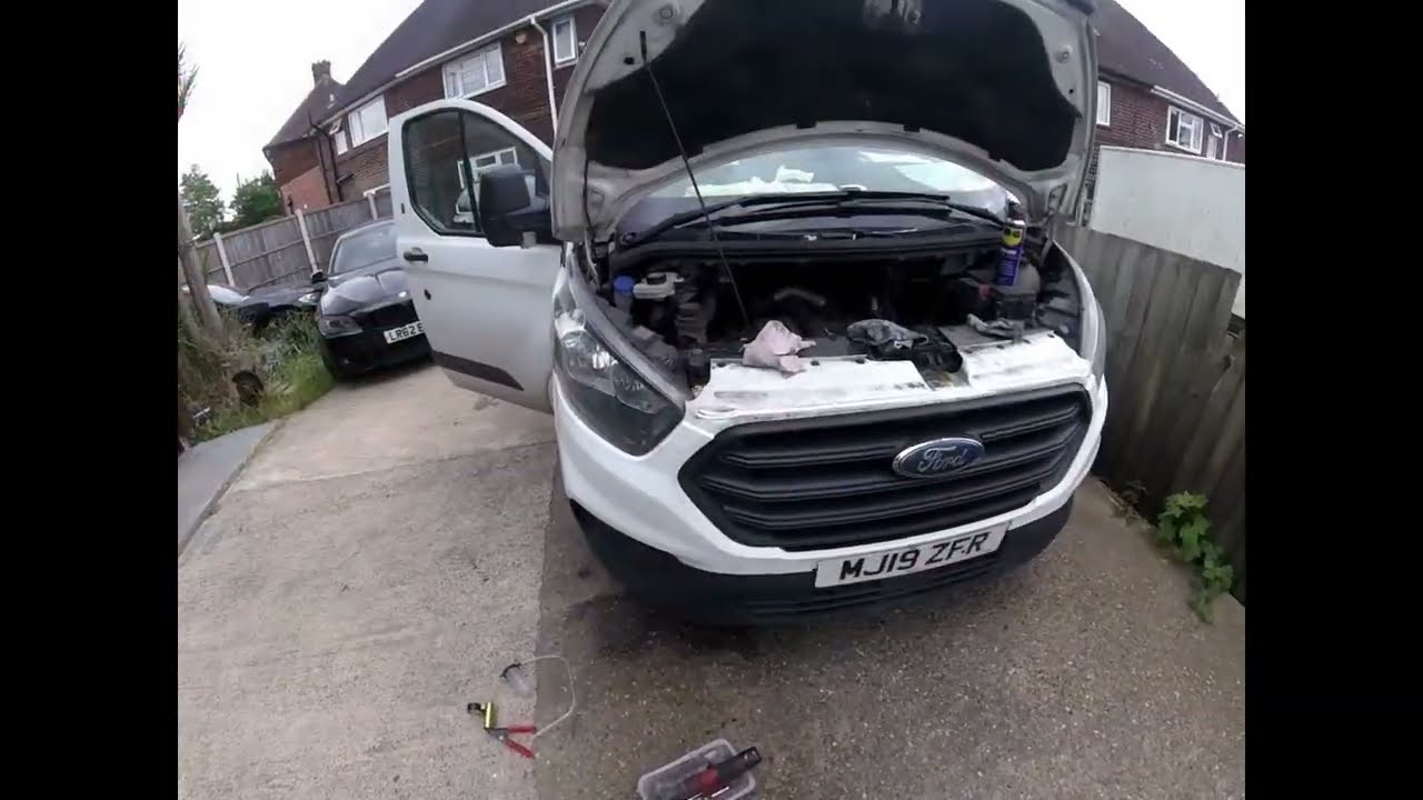 Как заменить главный цилиндр сцепления на Ford Transit 2019 года