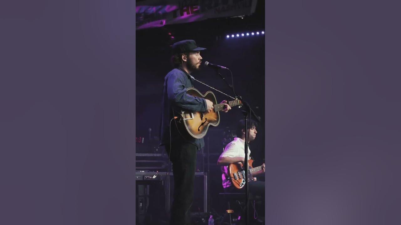 Weathervane live from Nashville. Can’t wait to keep playing for yall this fall❤️🌻
