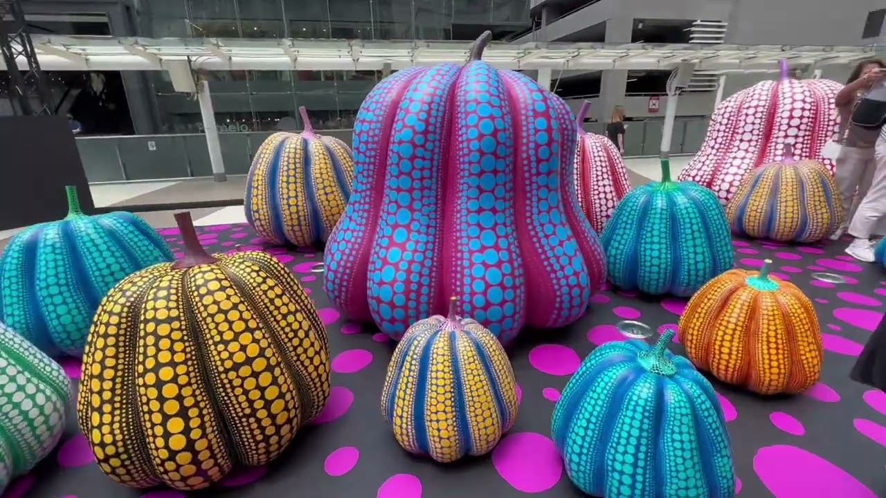 Louis Vuitton x Yayoi Kusama: Dancing Pumpkin