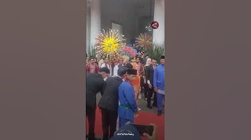 Momen  Pramono Anung-Rano Karno  tiba di Balai Kota