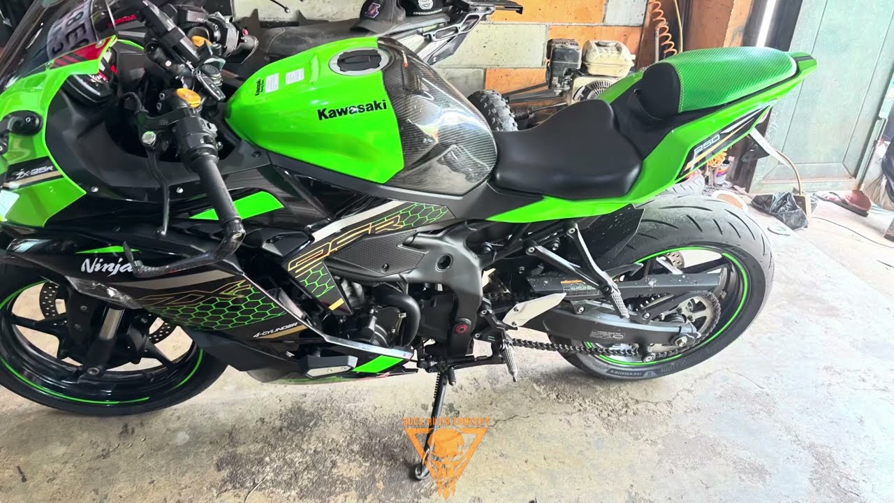 bnw2525 Kawasaki zx-25…repair db killer 3sound… - YouTube