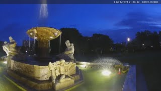 University Circle Police Officers Rescue Baby Ducks From Fountain At The Cleveland Museum Of Art