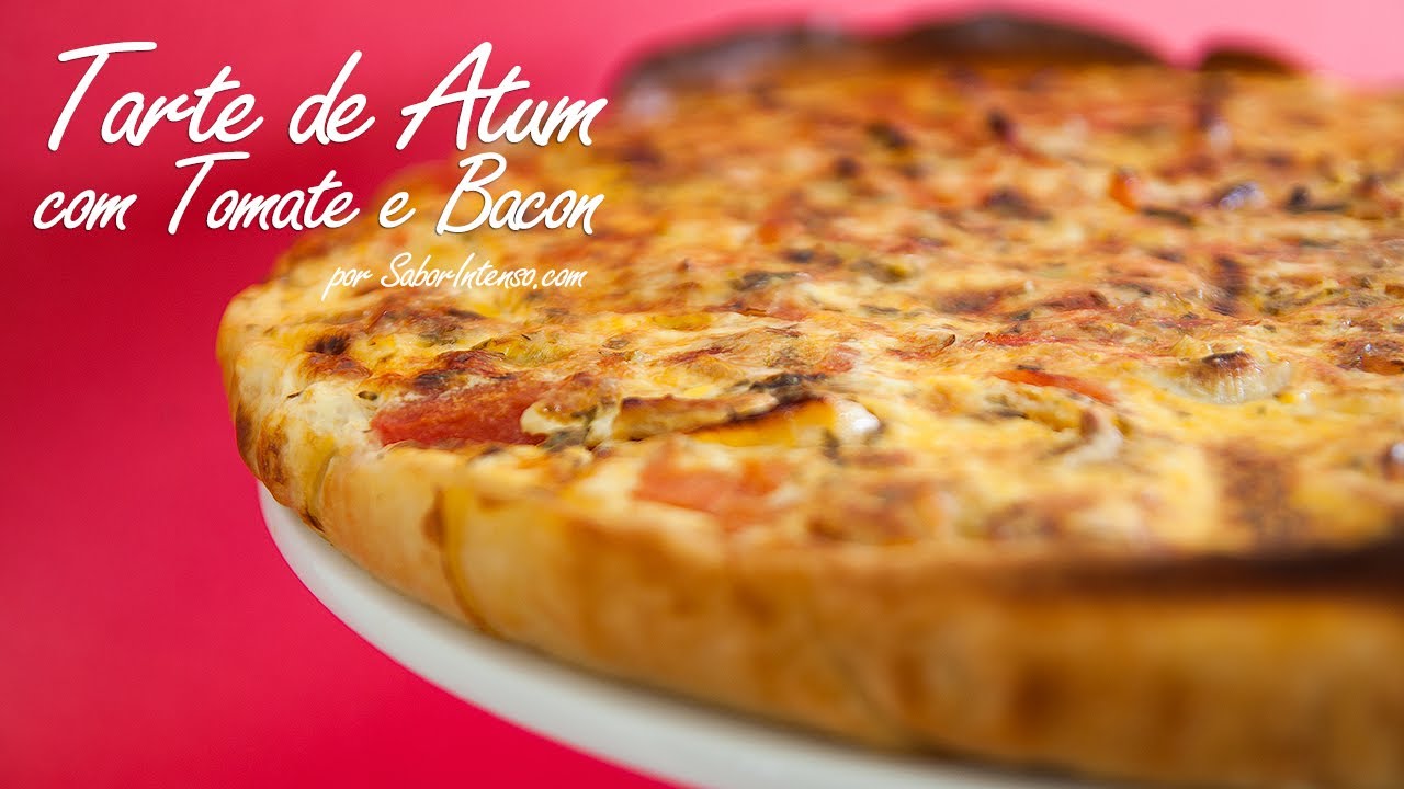 ⁣Tarte de Atum com Tomate e Bacon