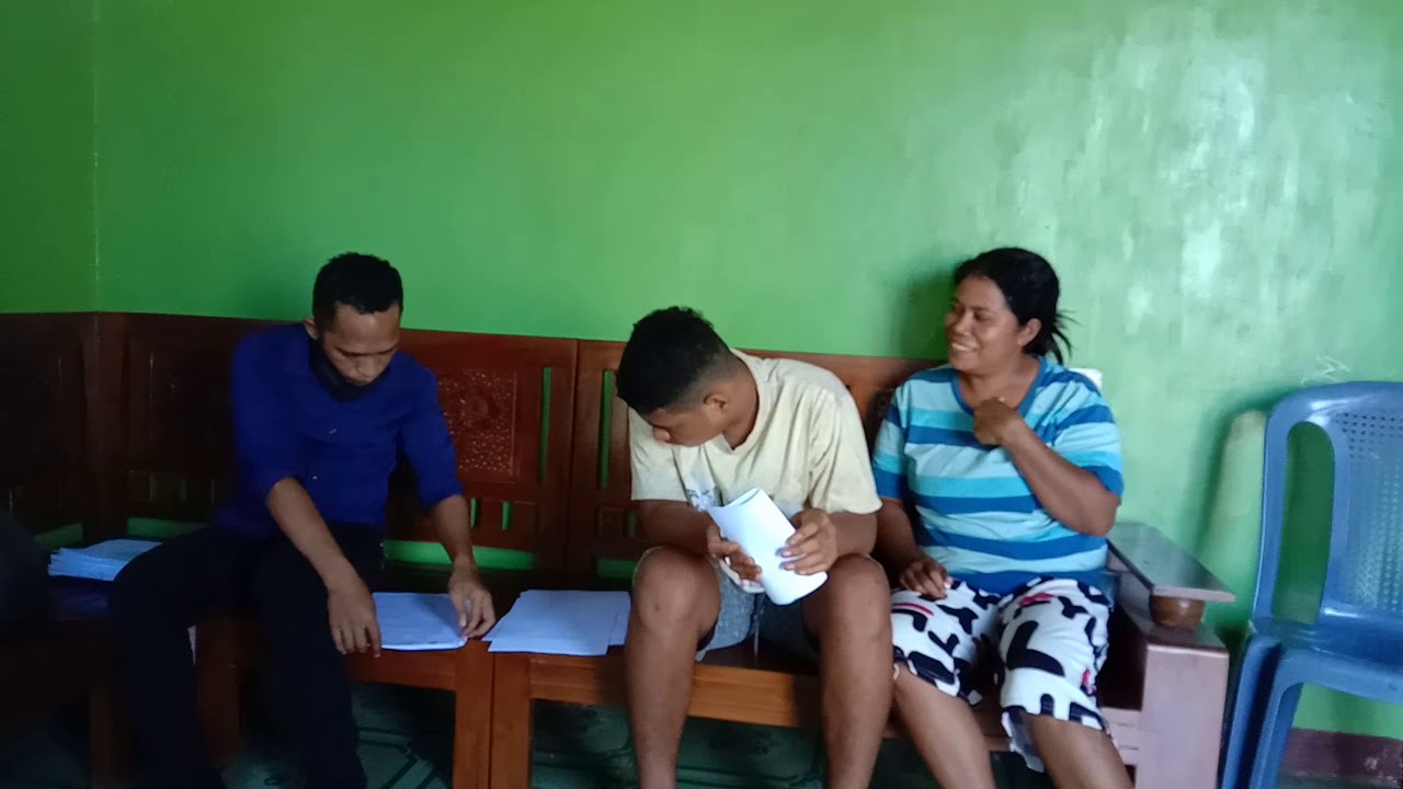 Guru berkunjung ke rumah siswa - YouTube