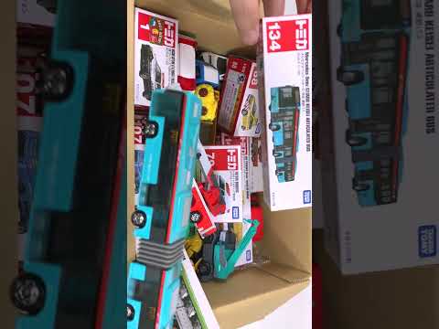 【トミカ】はたらくくるま ミニカーと同じ絵柄の箱を当てるよ☆Find the box with the same design as the Tomica mini car