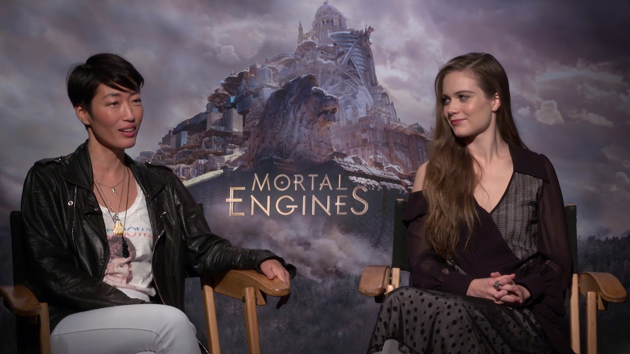 Hera Hilmar And Jihae Interview Mortal Engines Youtube