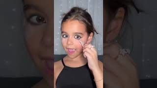 Makeup Tutorial By 6 Year Old Kassie