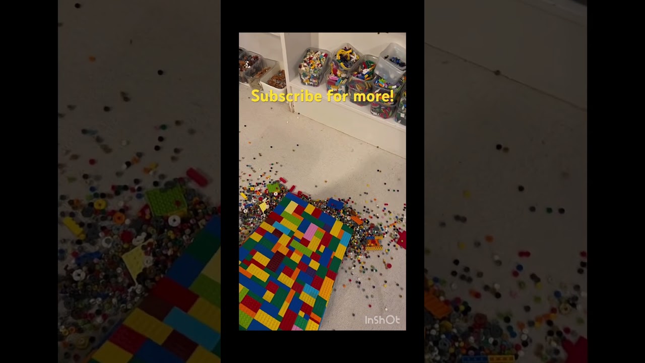 Lego dominos 2 falling down                               Credit to @SirArthurLEGO