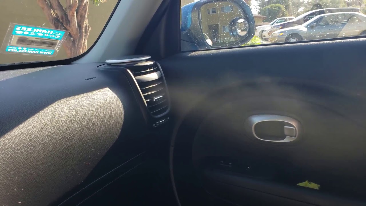 2016 Kia Soul "Smoke" pouring out of the A/C vents YouTube