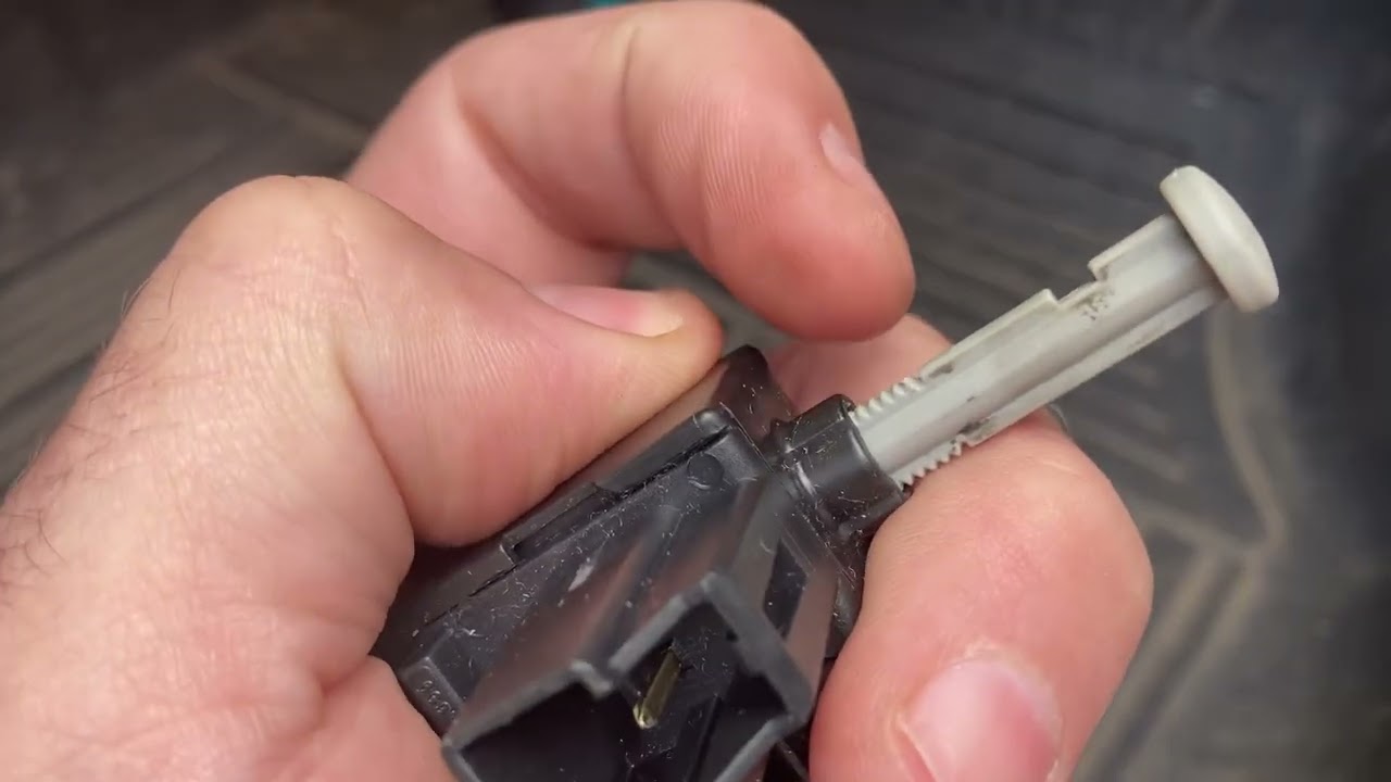 Ford P0834 clutch switch fault fix