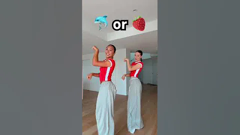 WE NEED TO KNOW! 😅 DOJA CAT VIRAL MILKSHAKE TIKTOK DANCE! 🥰 | Jasmin and Mia