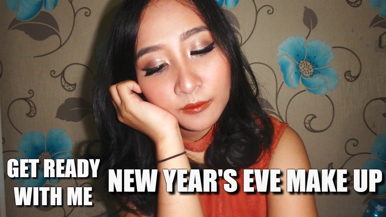 Get Ready With Me: New Year's Eve Make Up - YouTube
