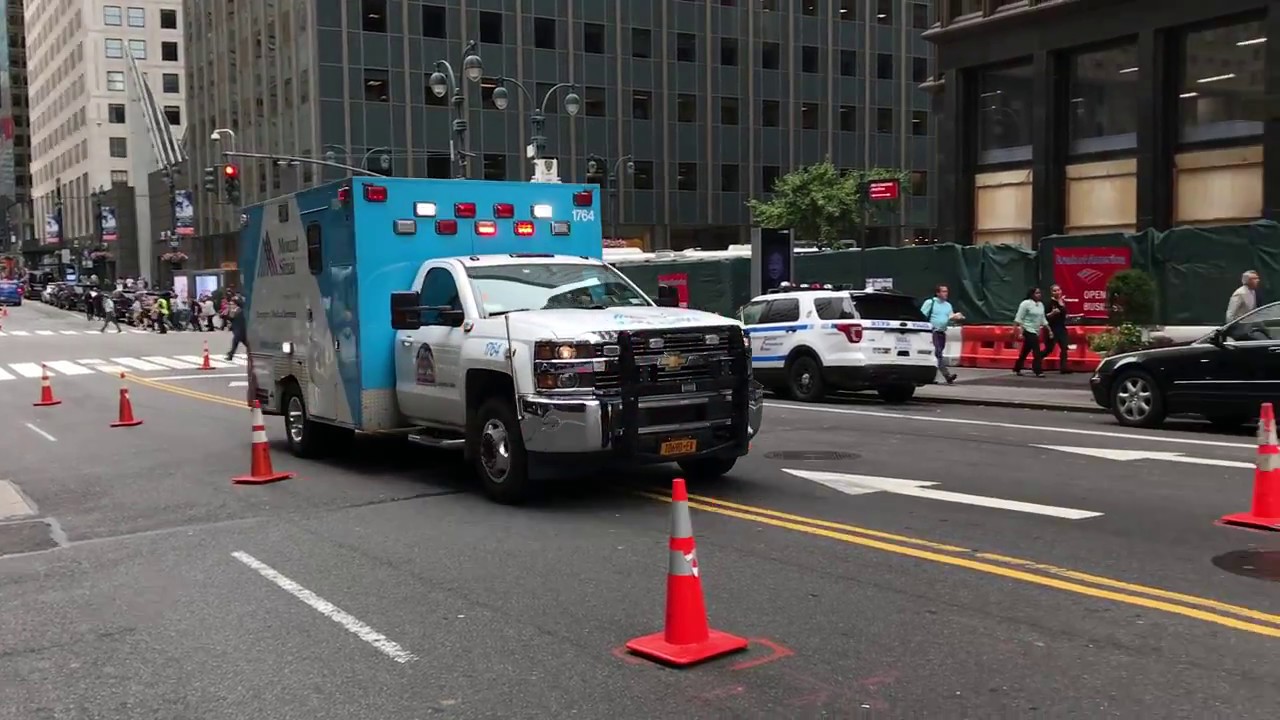 HI LO SIREN ALERT MOUNT SINAI EMS AMBULANCE RESPONDING ON EAST 42ND hi-lo-siren-alert-mount-sinai-ems-ambulance-responding-on-east-42nd
